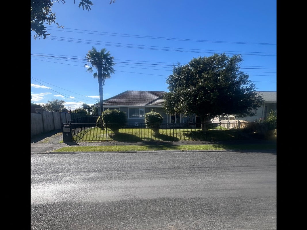 6 Northolt Road, Fairview Downs, Hamilton - Carousel 1