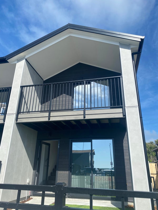 79 Marine Parade, North New Brighton, Christchurch - Carousel 1