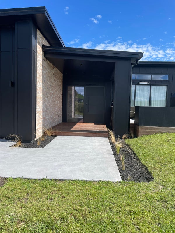 17 Locheagles Rise, Kinloch, Taupo - Carousel 1