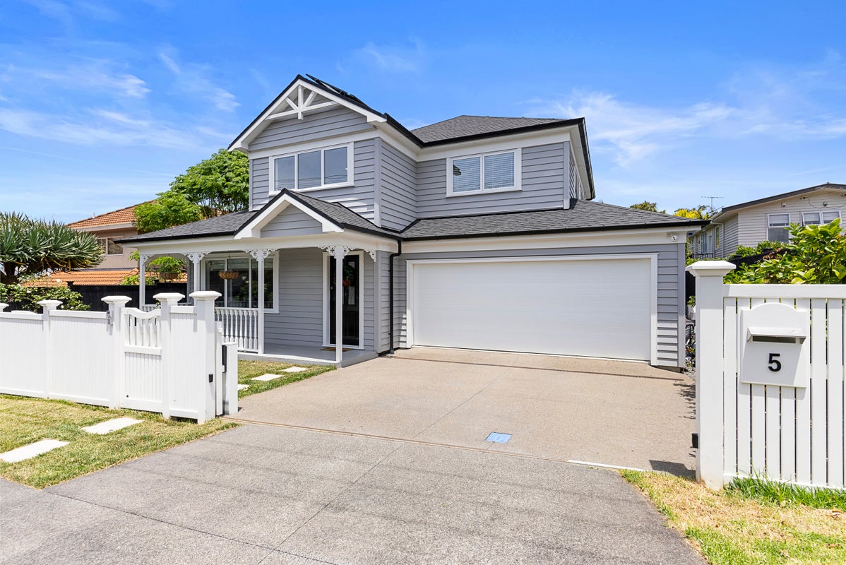 5 August Place, Greenlane, Auckland - Carousel 1