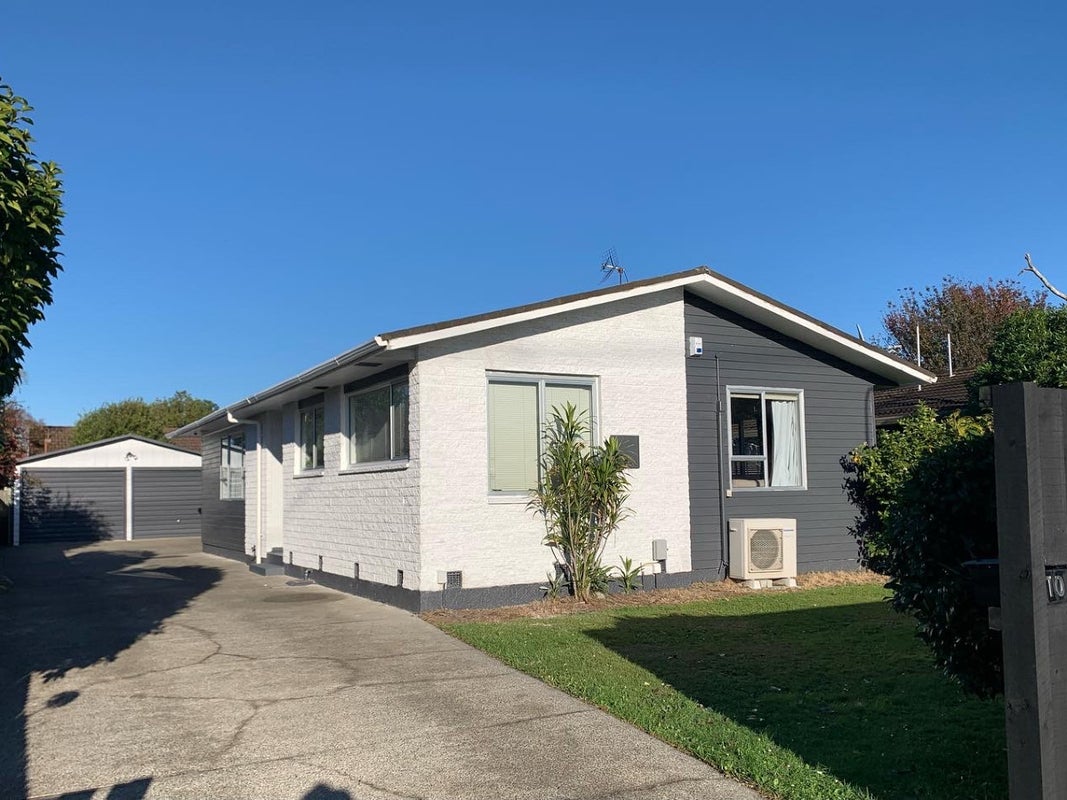 10 Malabar Crescent, Broomfield, Christchurch - Carousel 1