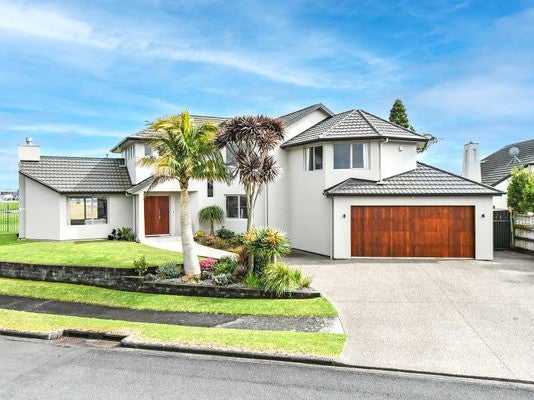53 Keywella Drive, Conifer Grove, Takanini - Carousel 1