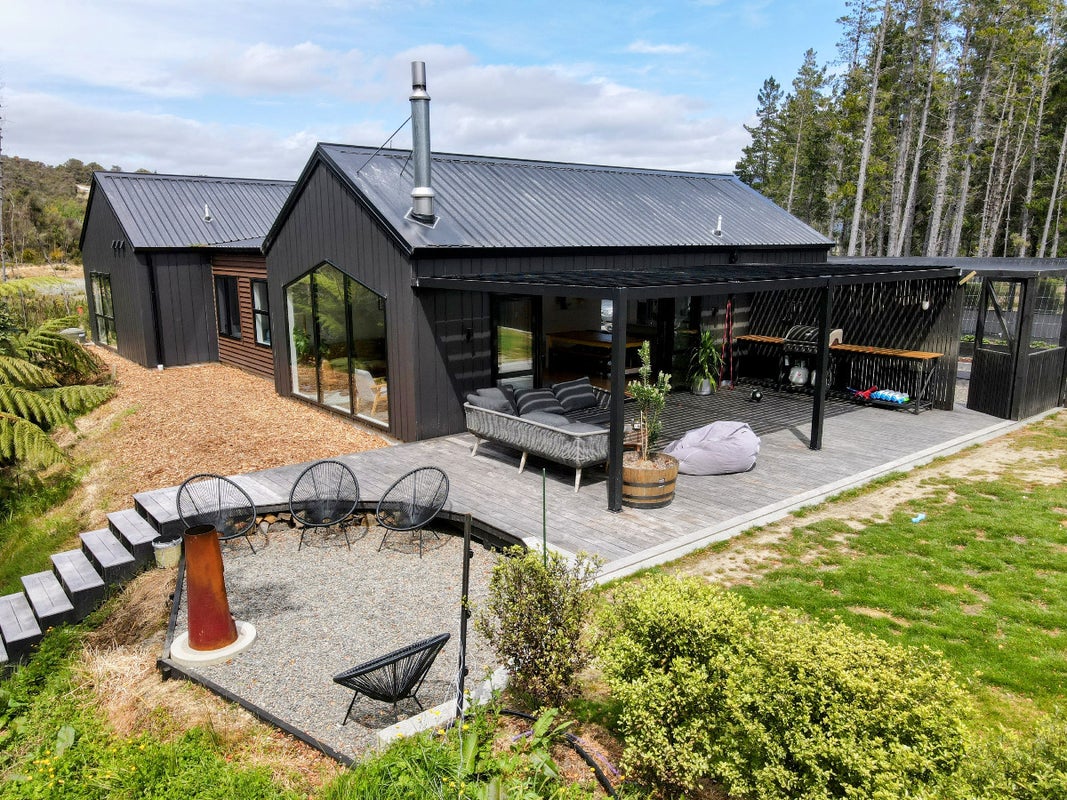 57 Crest Road, Akatarawa, Upper Hutt - Carousel 1