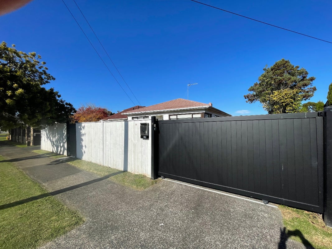 1/13 Hamilton Road, Papatoetoe, Auckland - Carousel 1
