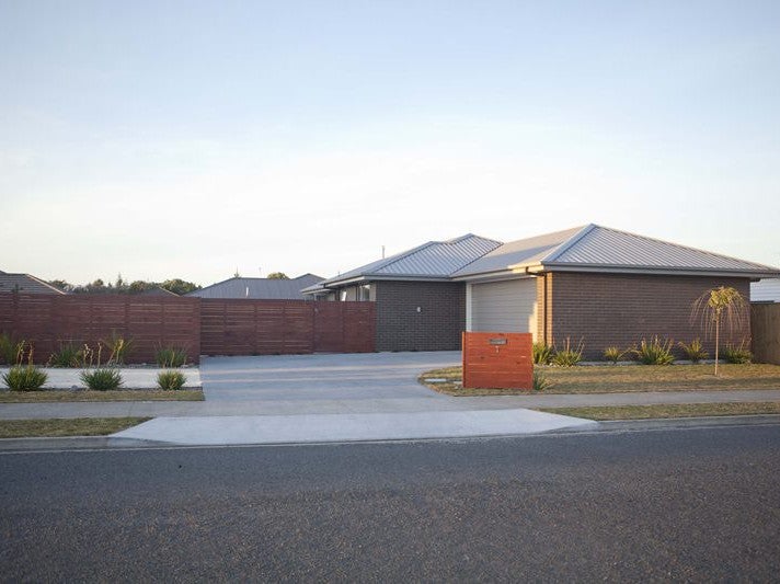 7 Rawiri Drive, Bell Block, New Plymouth - Carousel 1