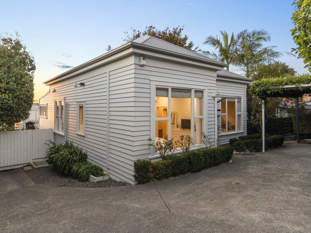 1757A Great North Road, Avondale, Auckland - Carousel 1