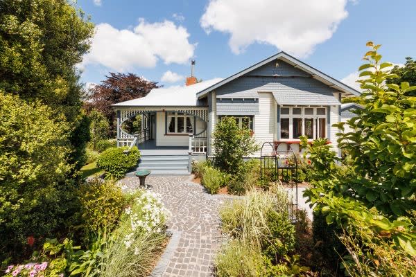 74 Brightwater Terrace, Terrace End, Palmerston North - Carousel 1