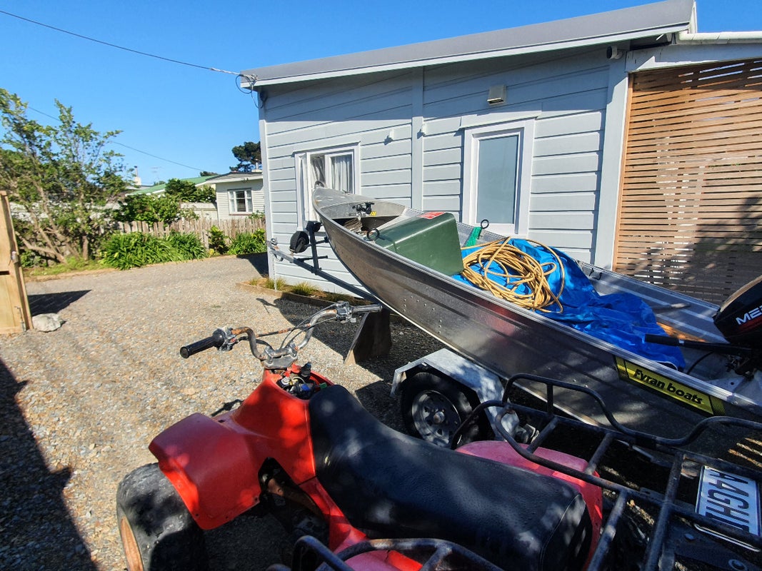 13 The Avenue, Otaki Beach, Otaki - Carousel 1