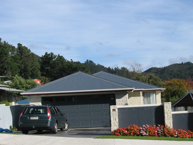 94 Manuka Street, Stokes Valley, Lower Hutt - Carousel 1