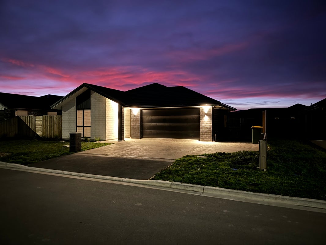 8 Moraine Street, Lincoln, Lincoln - Carousel 1
