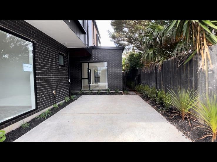 9 Renata Crescent, Te Atatu Peninsula, Auckland - Carousel 1