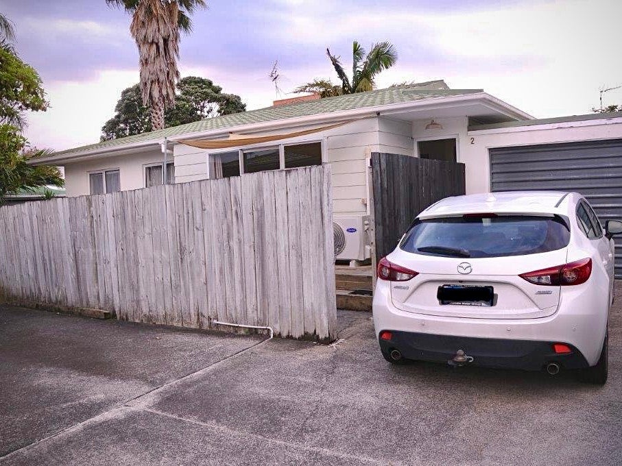 2/1 Dunstall Place, Mangere Bridge, Auckland - Carousel 1