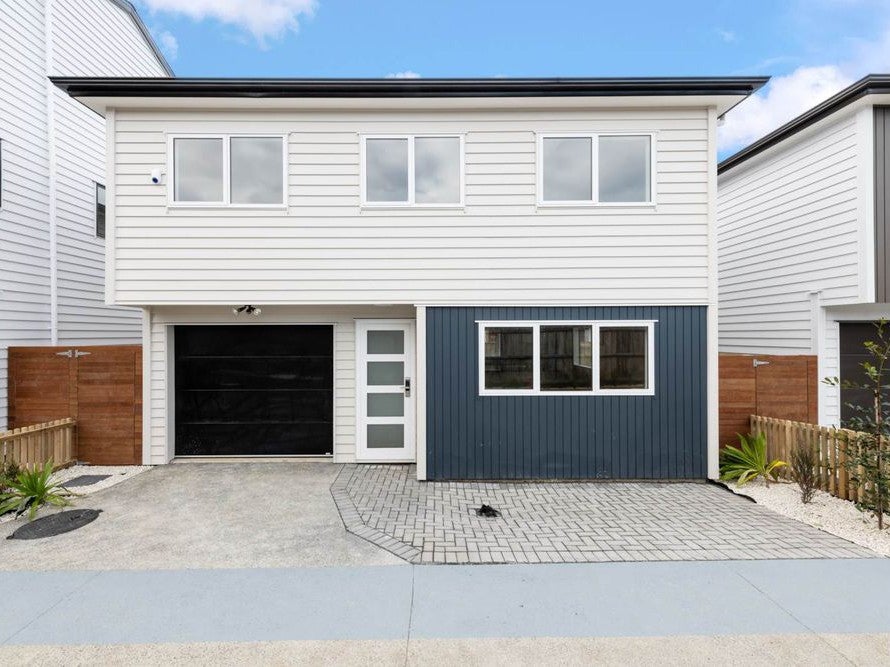 126C Hutchinson Avenue, New Lynn, Auckland - Carousel 1