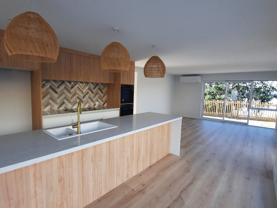 30 Pleasant Way, Matakatia, Whangaparaoa - Carousel 1