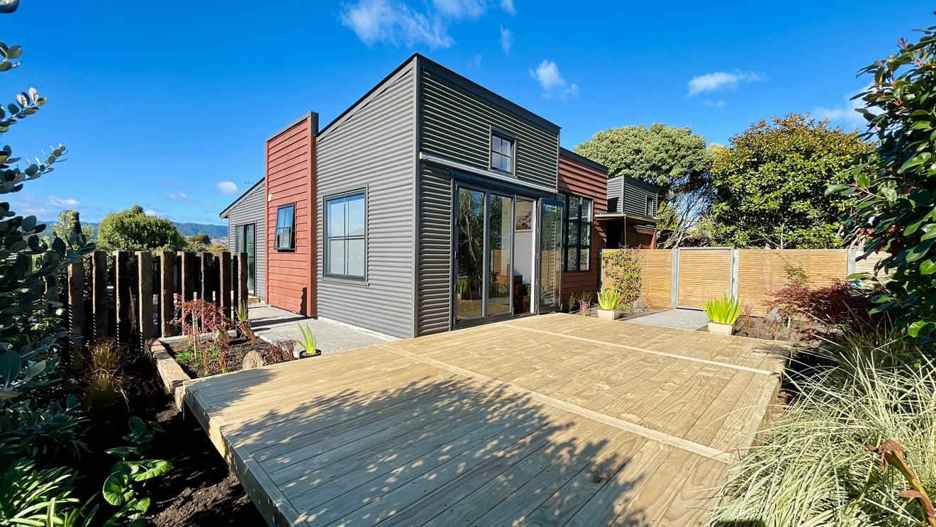 2 Arnold Grove, Paraparaumu Beach, Paraparaumu - Carousel 1