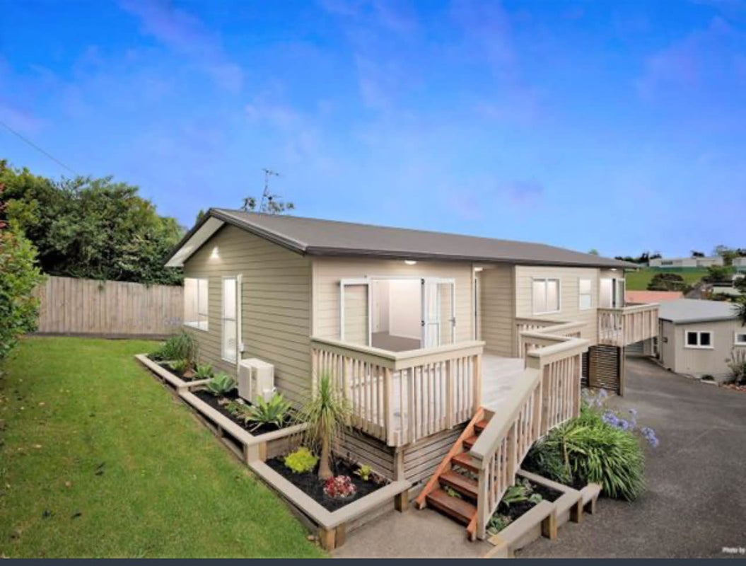 77 Woodglen Road, Glen Eden, Auckland - Carousel 1