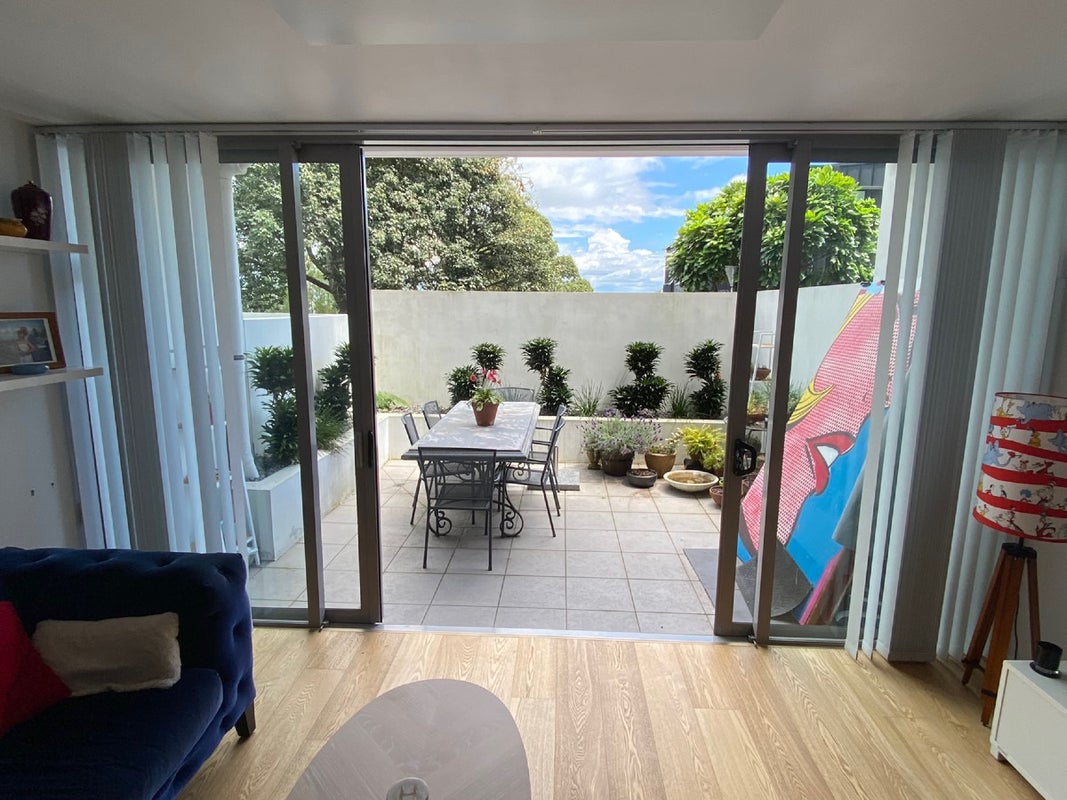 GD/14 Exmouth Street, Eden Terrace, Auckland - Carousel 1