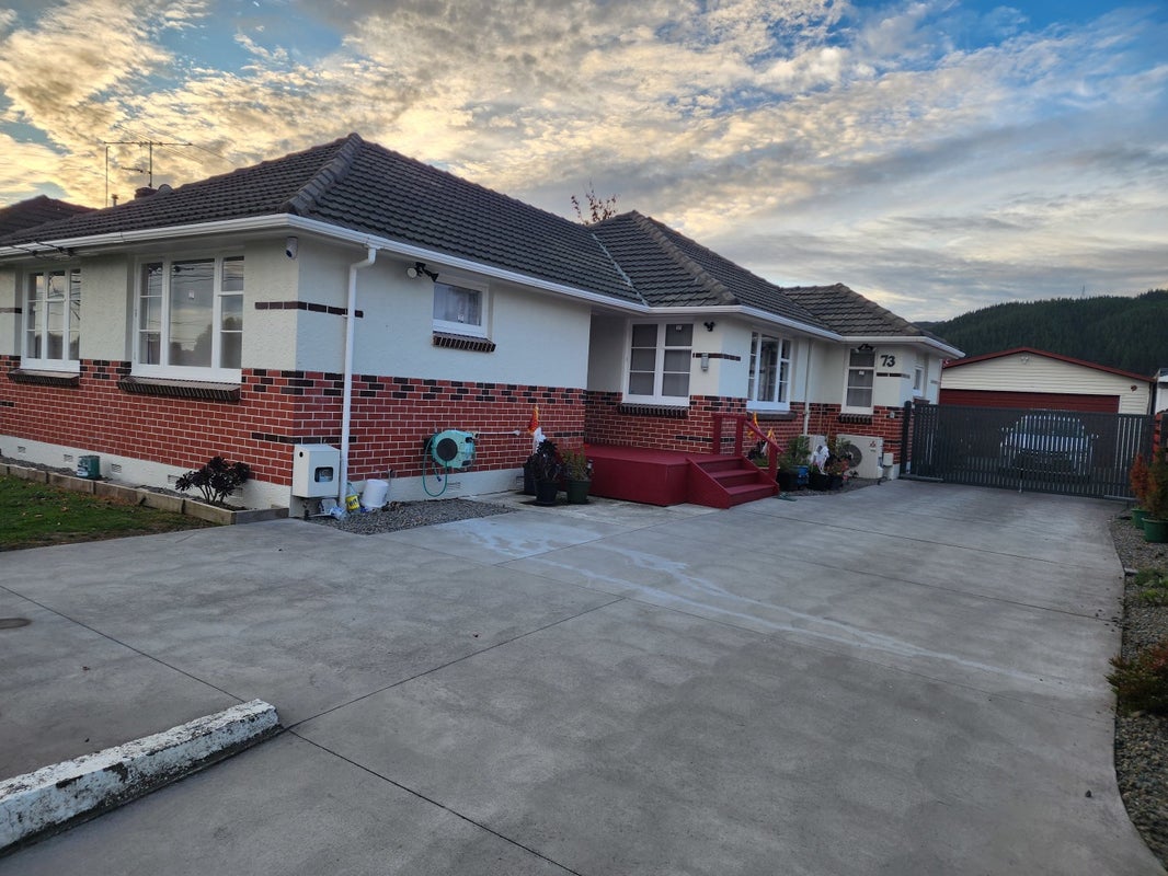 73 McParland Street, Elderslea, Upper Hutt - Carousel 1