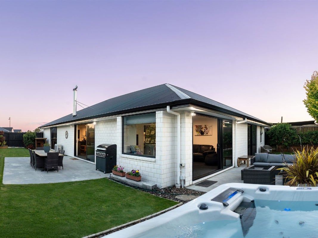 5 Redhaven Rise, Netherby, Ashburton - Carousel 1