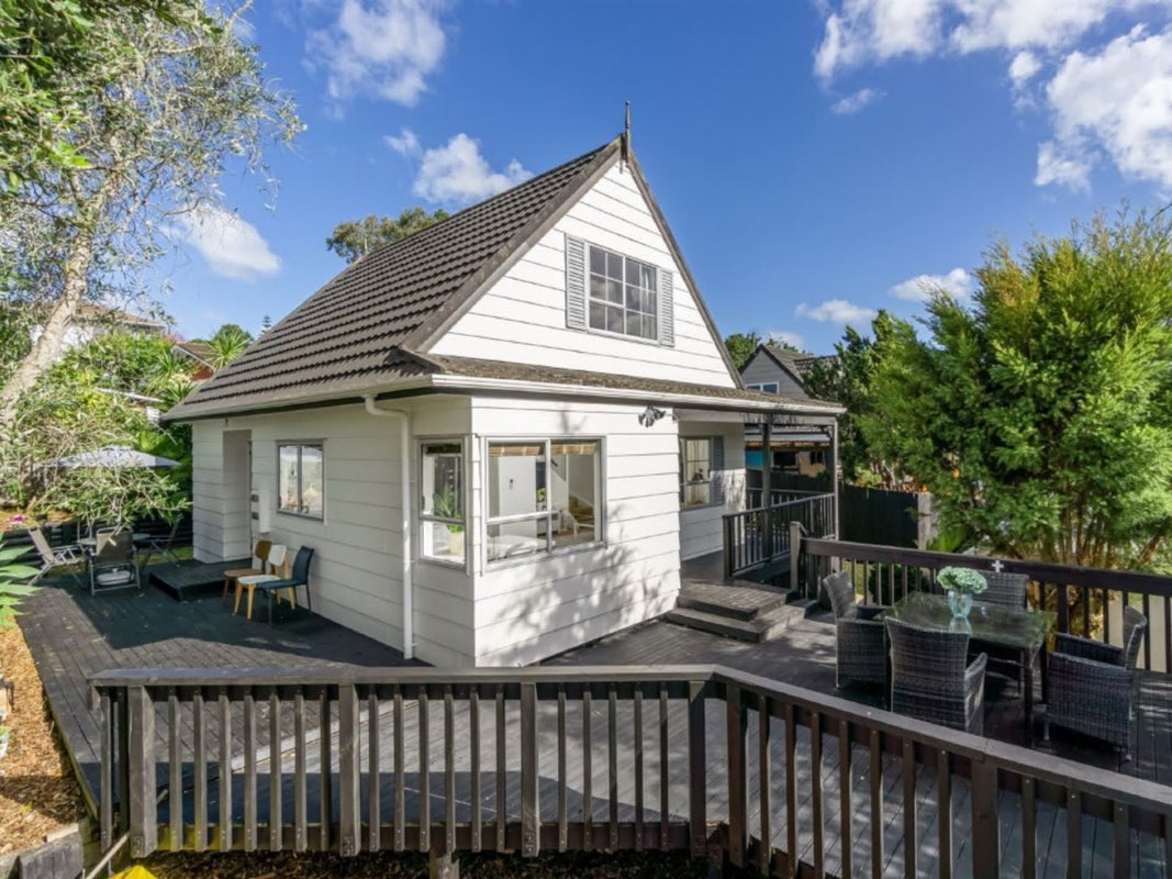 2/59 Hale Crescent, Bayview, Auckland - Carousel 1