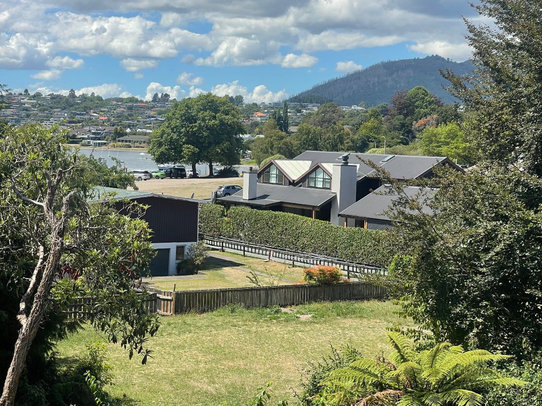 28 Oregon Drive, Rainbow Point, Taupo - Carousel 1