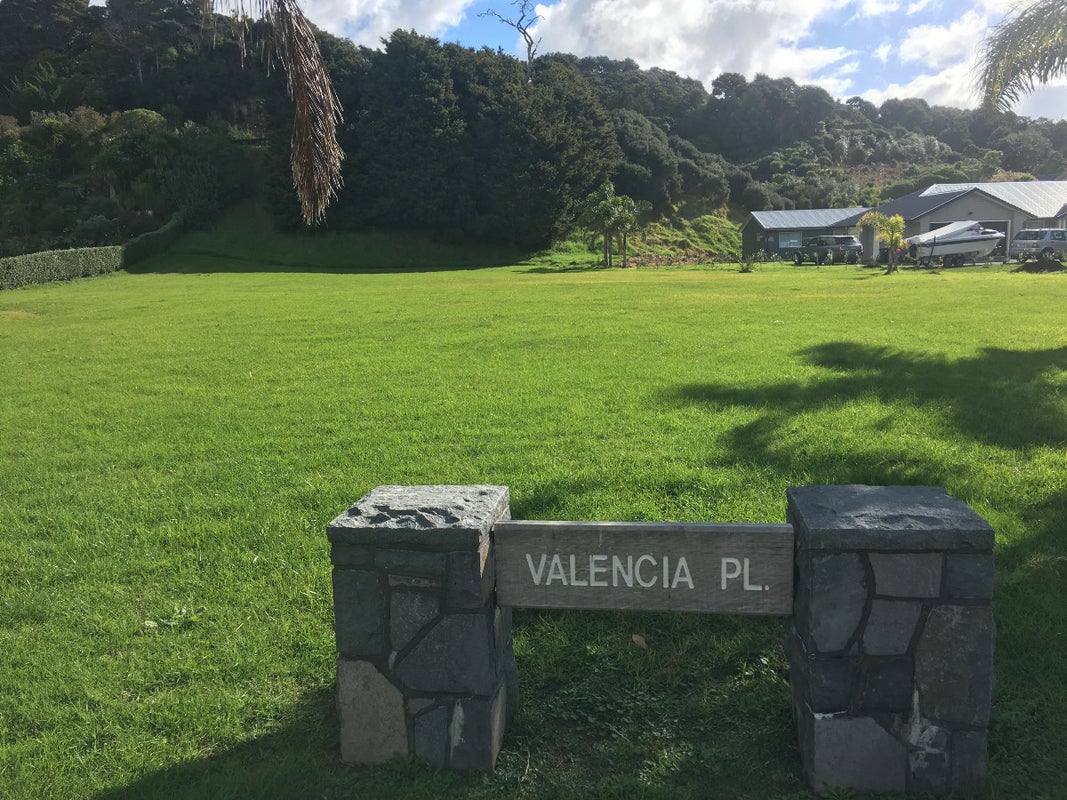 2 Valencia Place, Matapouri, Whangarei - Carousel 1