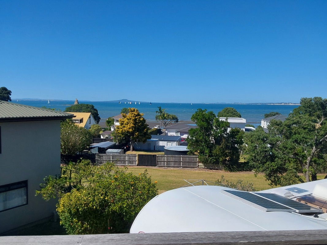 21 Zita Avenue, Matakatia, Whangaparaoa - Carousel 1