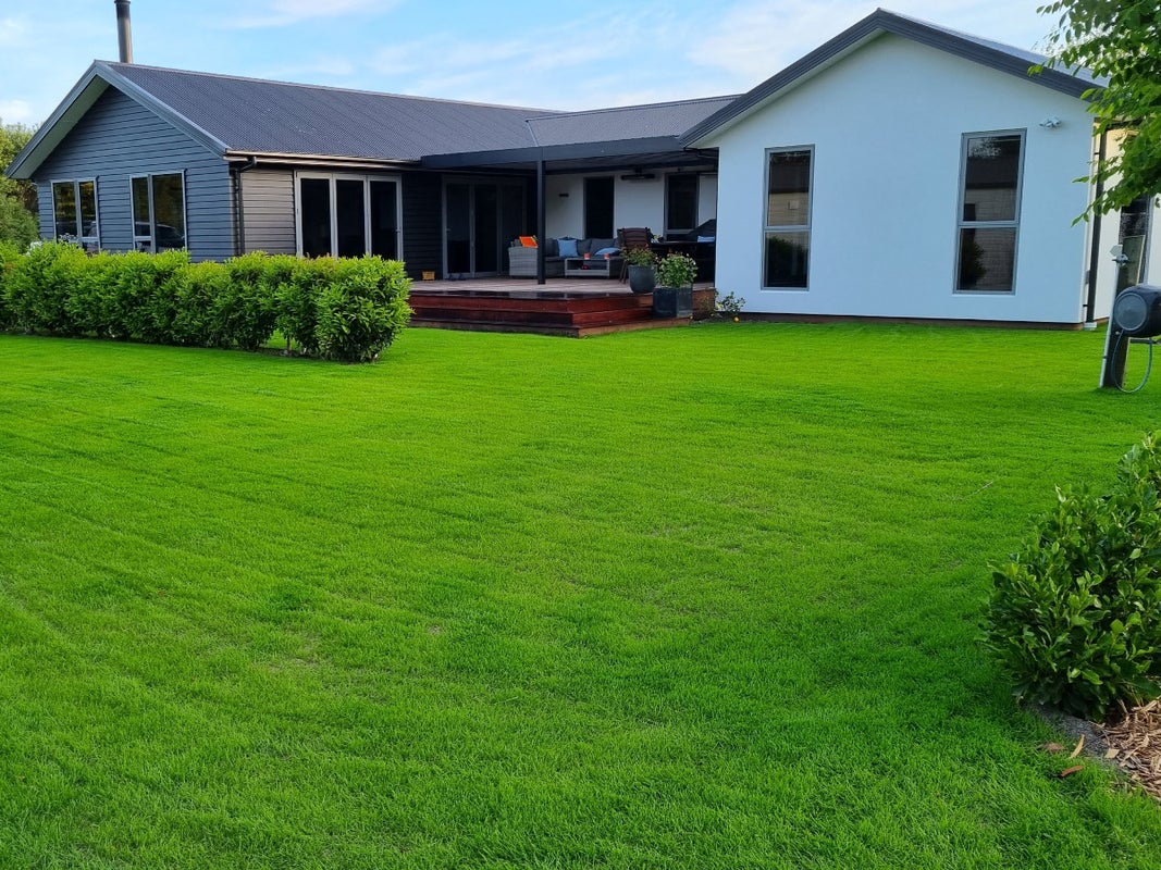 35 Chinnerys Road, Woodend, Woodend - Carousel 1