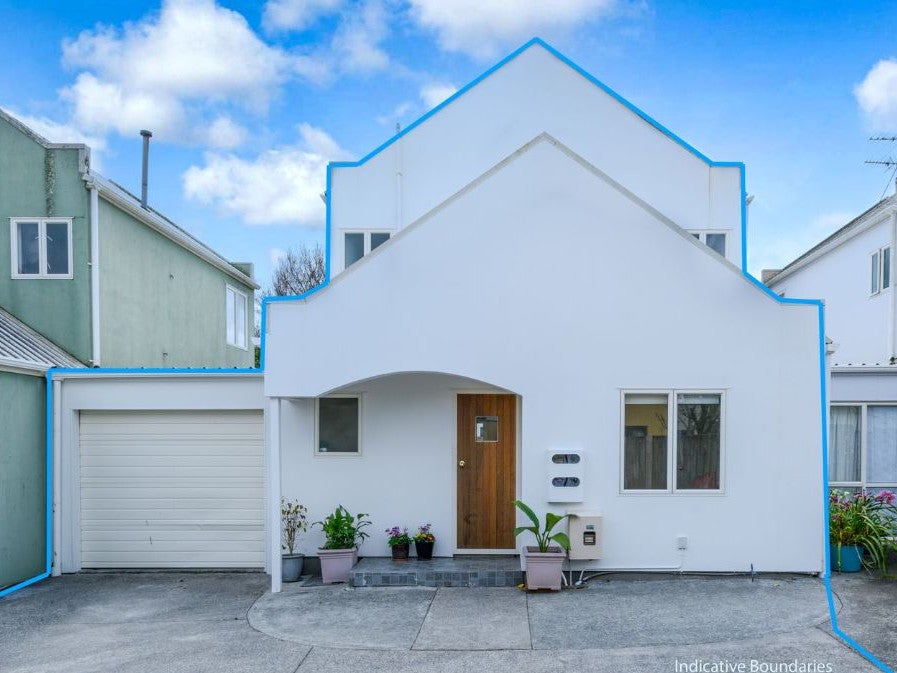 8 Blumhardt Place, Avondale, Auckland - Carousel 1