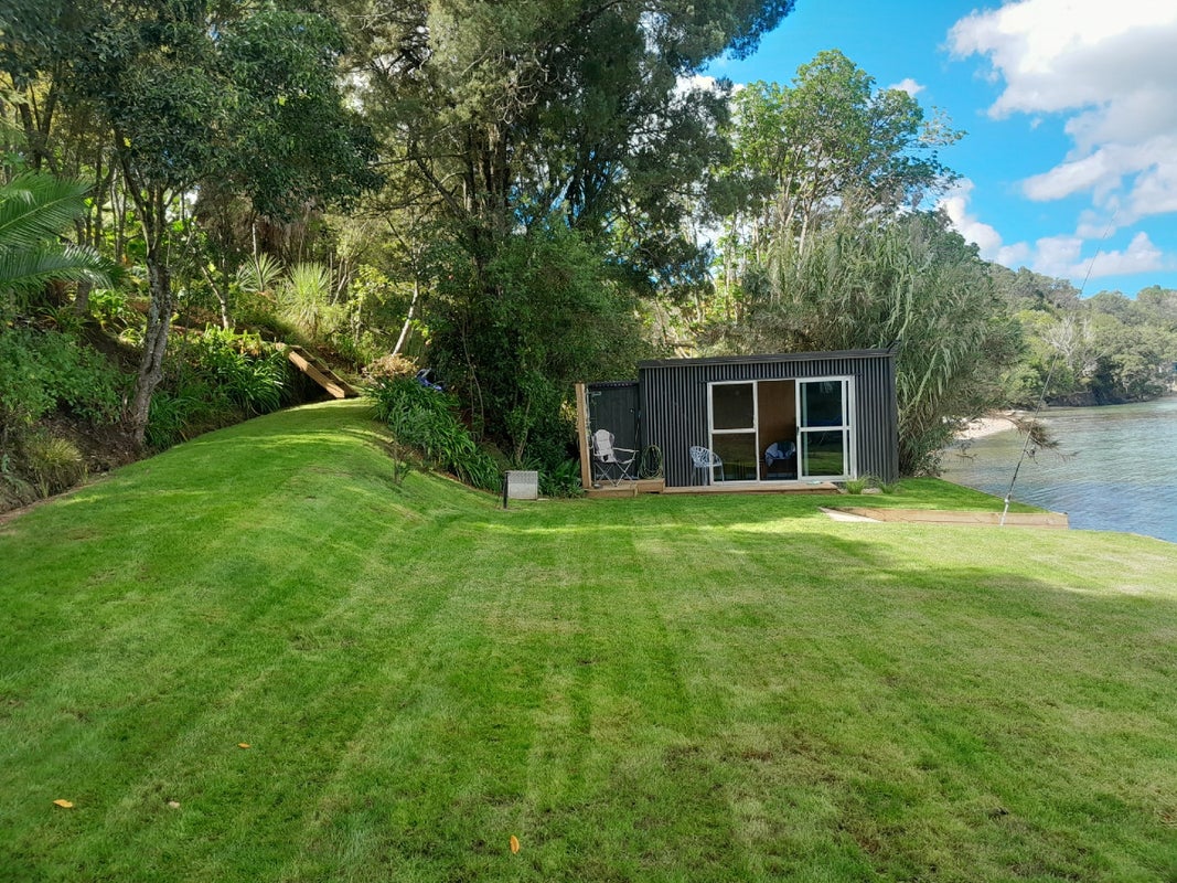 6 Manganese Point Road, Whangarei - Carousel 1