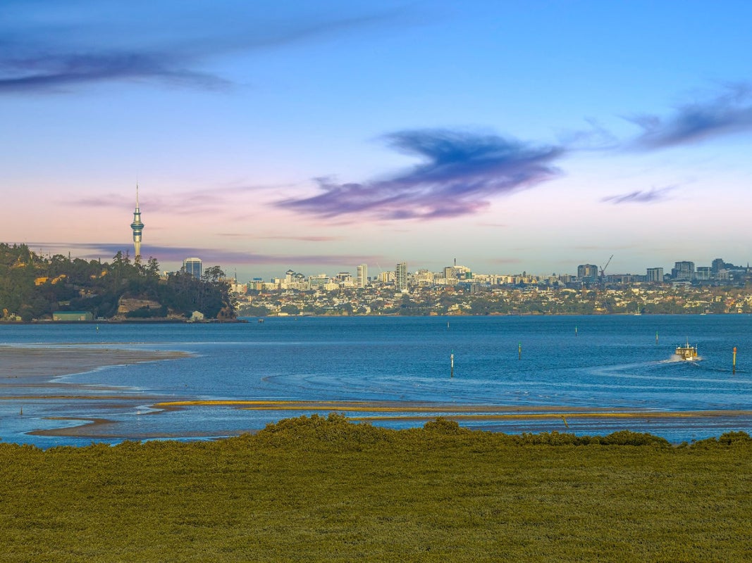 35 Oakpark Place, West Harbour, Auckland - Carousel 1