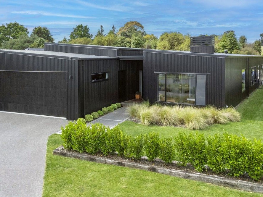 11 Bodes Lane, Kinloch, Taupo - Carousel 1