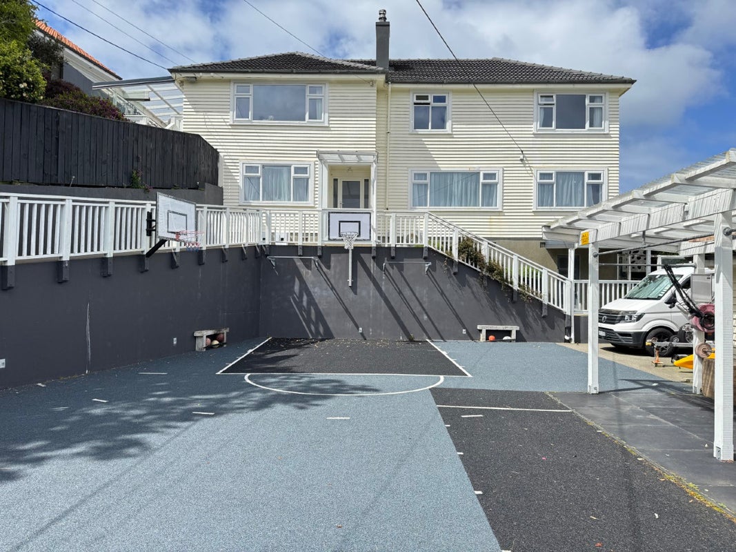 28 Lochiel Road, Khandallah, Wellington - Carousel 1