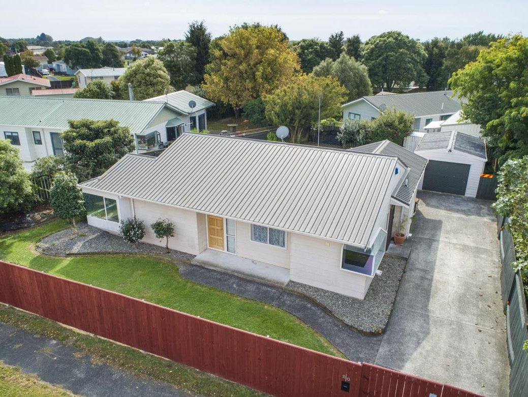 20 Dalwood Grove, Highbury, Palmerston North - Carousel 1