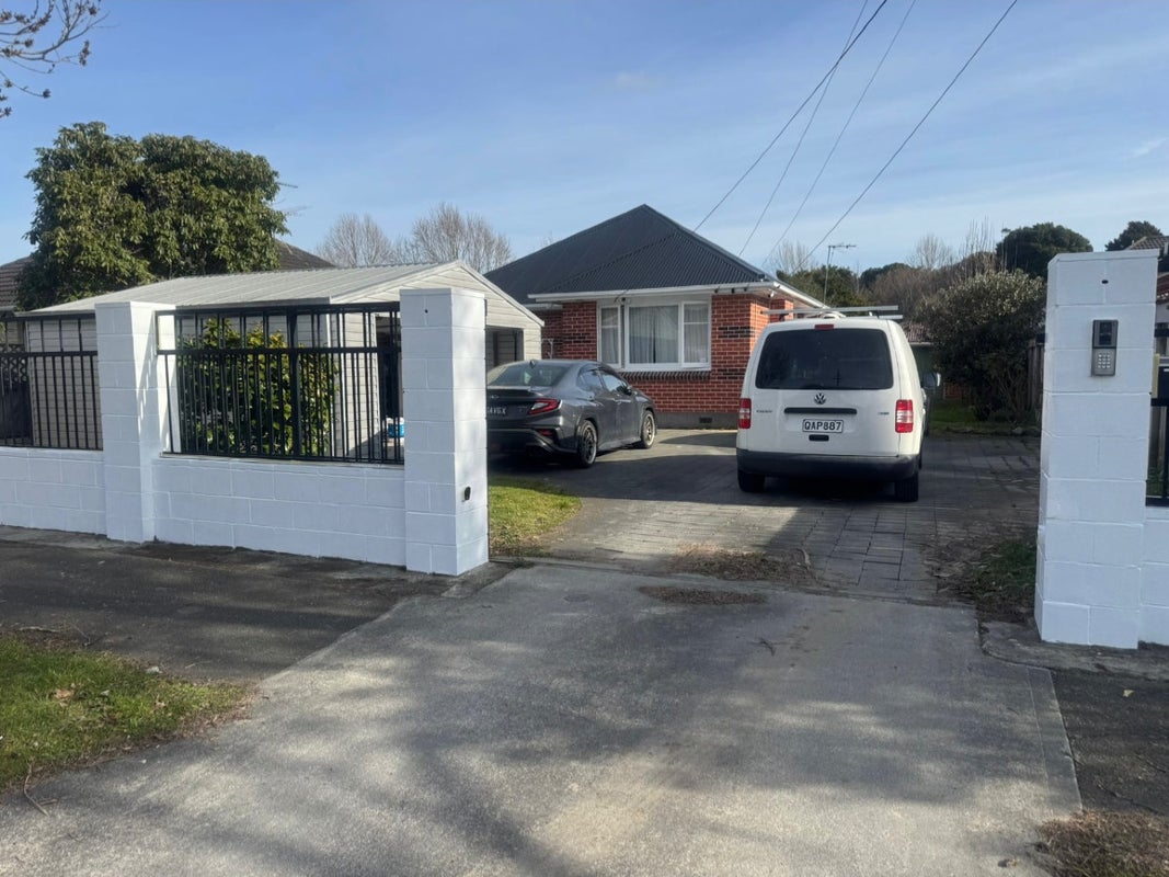 55 Brentwood Street, Trentham, Upper Hutt - Carousel 1