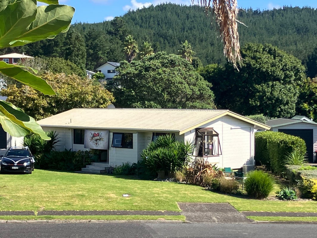 127 Onemana Drive, Onemana, Whangamata - Carousel 1