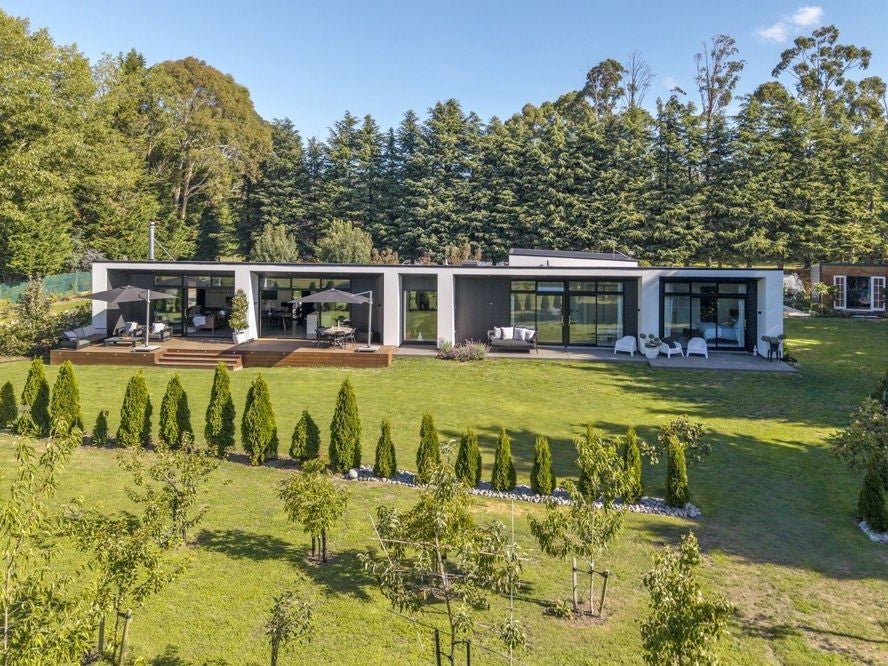 45 Langdales Road, Christchurch - Carousel 1