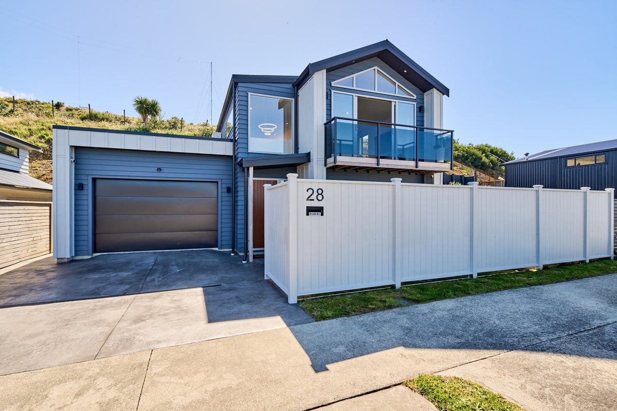 28 Domett Street, Newlands, Wellington - Carousel 1