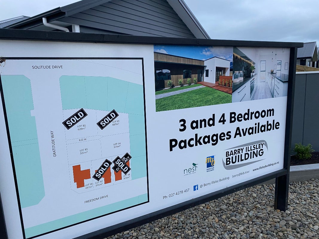2 Gratitude Way, Kelvin Grove, Palmerston North - Carousel 1