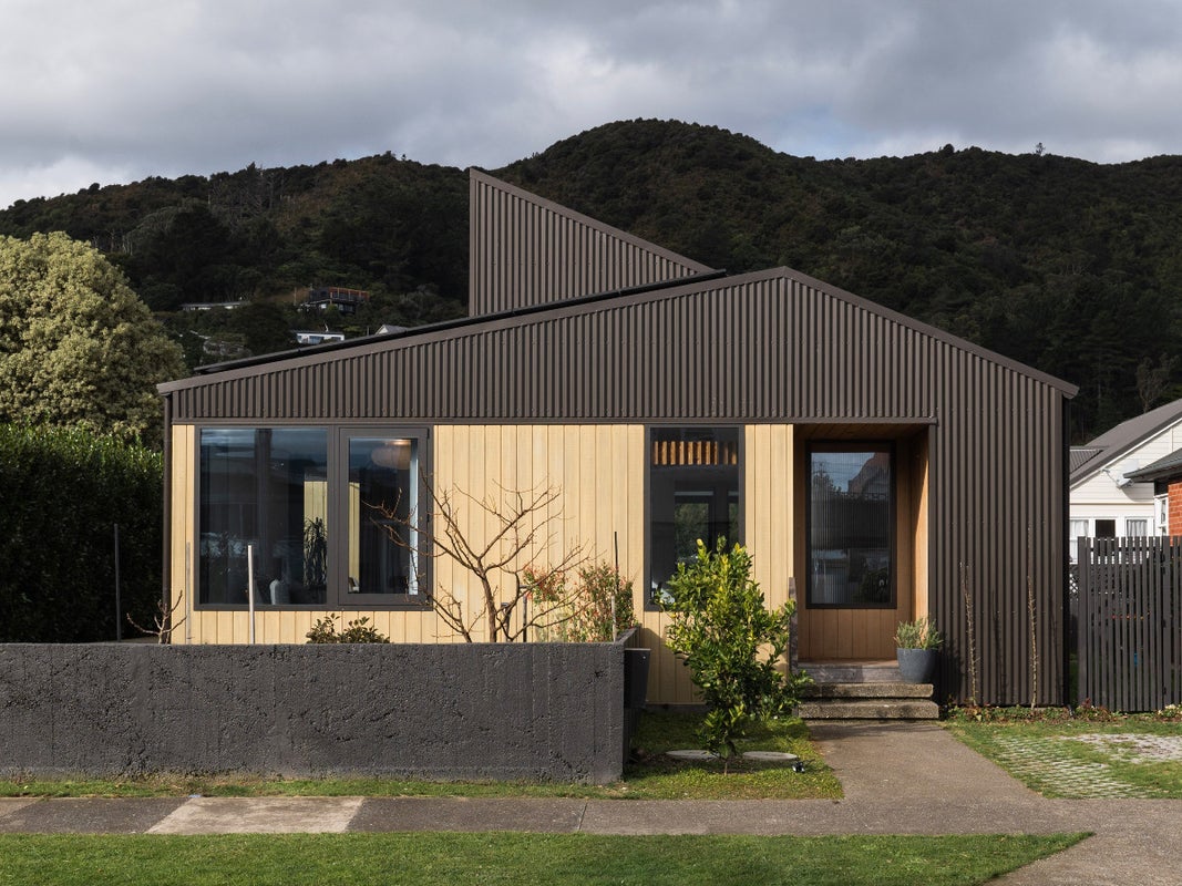 2 Flock Grove, Fairfield, Lower Hutt - Carousel 1