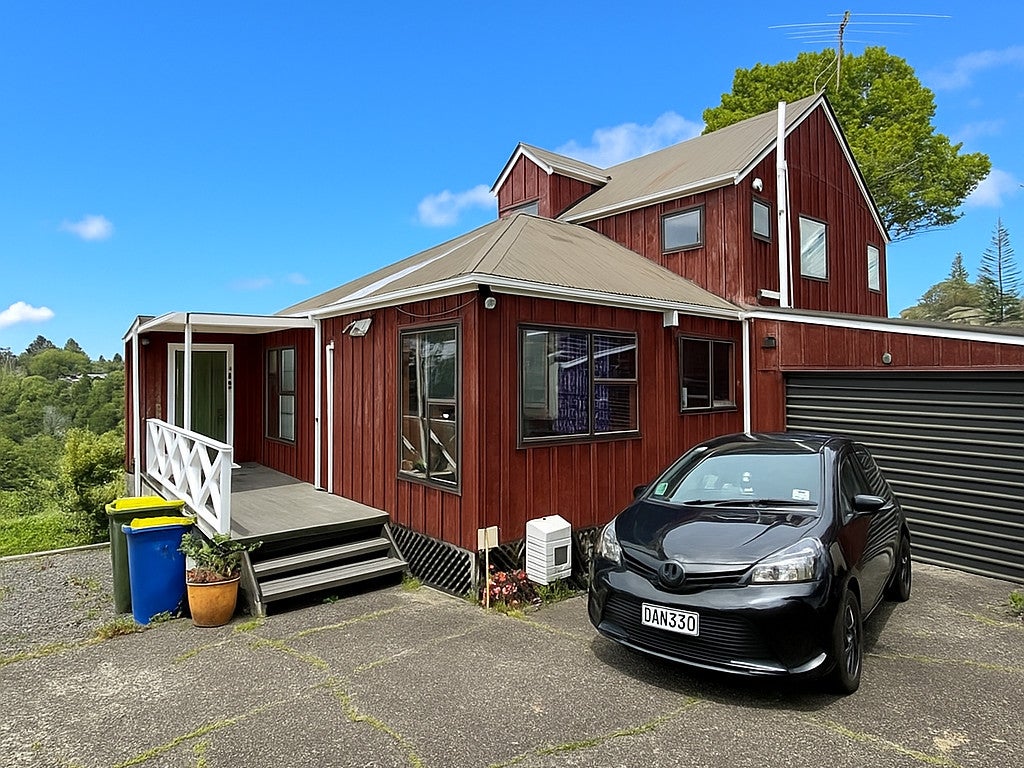 2/33a Verran Road, Birkenhead, Auckland - Carousel 1