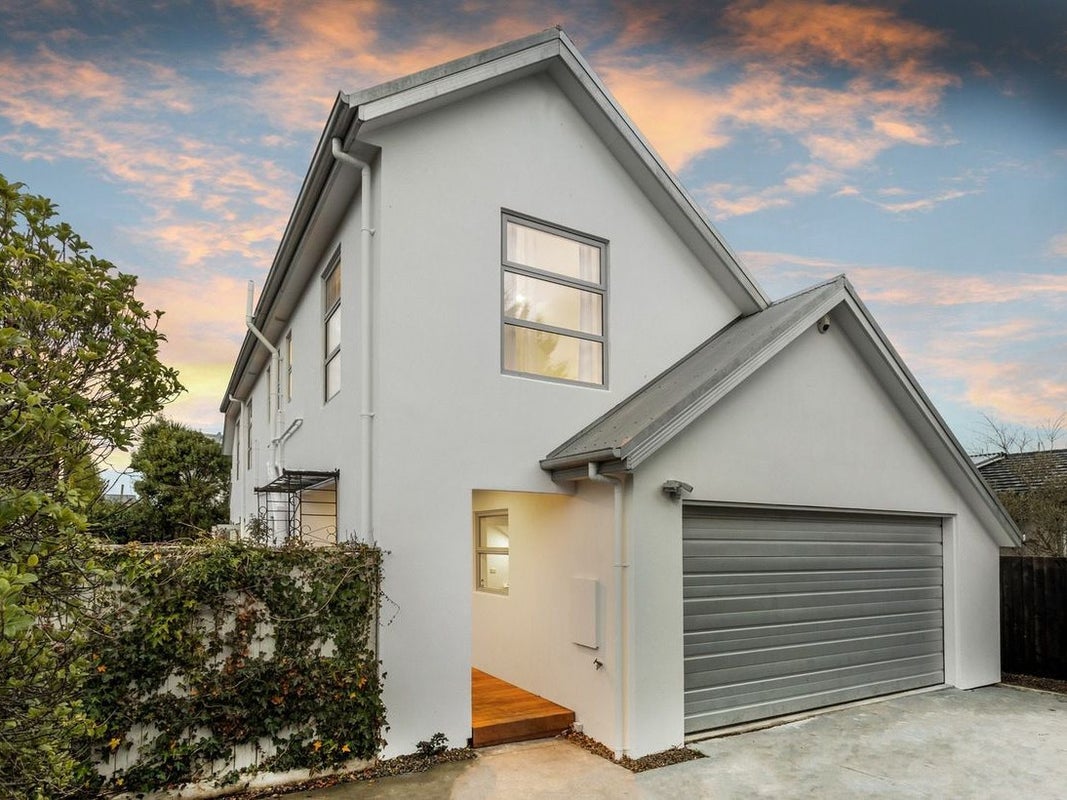 112 Sherborne Street, St Albans, Christchurch - Carousel 1