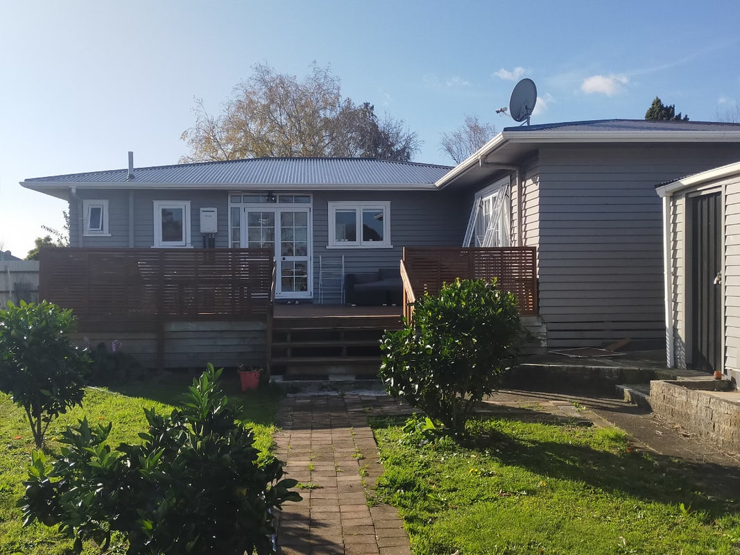 46 Montgomery Crescent, Bader, Hamilton - Carousel 1