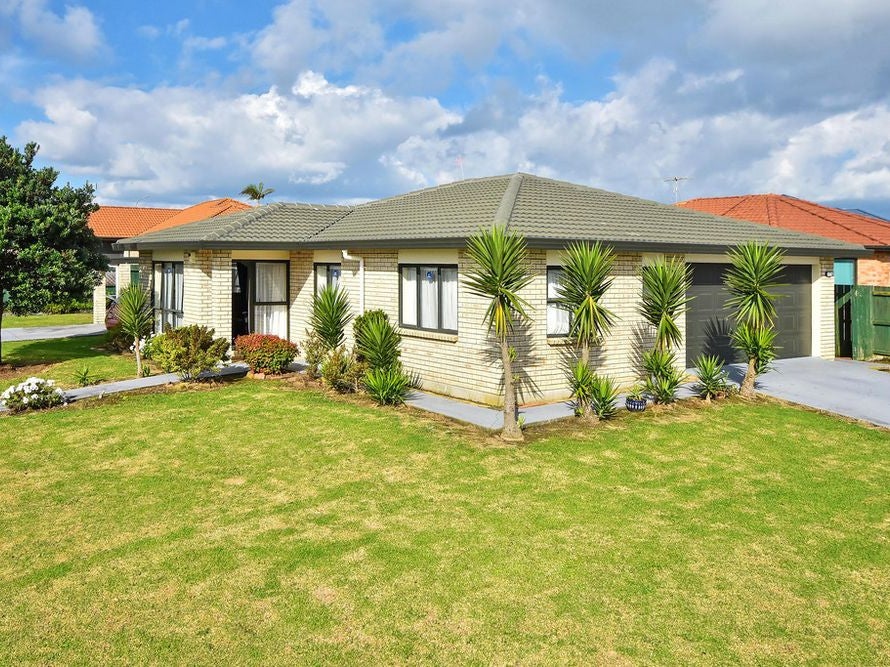 59 Pitt Avenue, Clendon Park, Auckland - Carousel 1