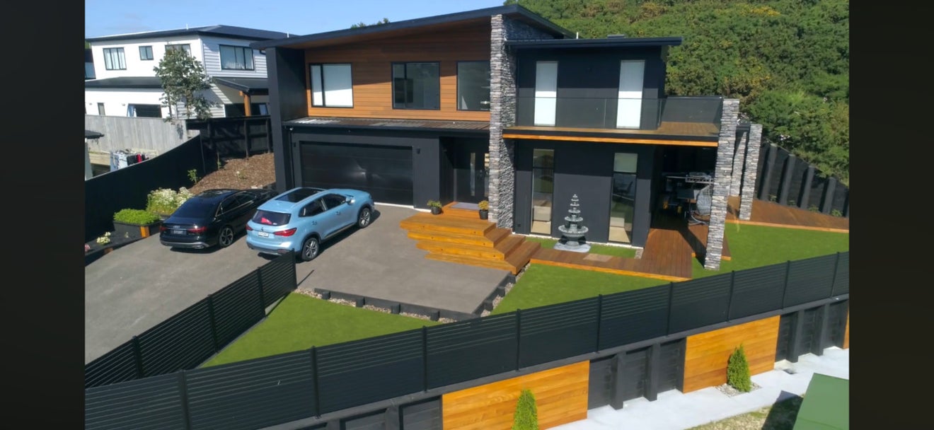 38 Schooner Drive, Whitby, Porirua - Carousel 1