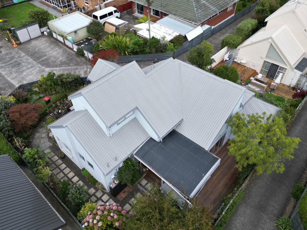 2/10 Taiere Terrace, Onehunga, Auckland - Carousel 1