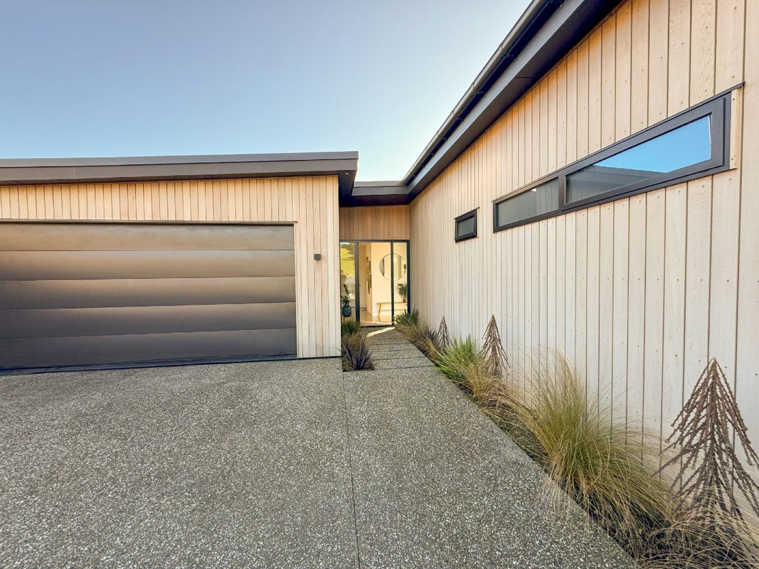 8 Jocelyn Way, Mosgiel, Mosgiel - Carousel 1