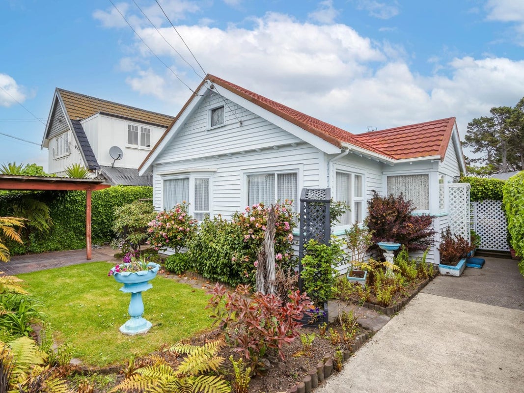152 Shaw Avenue, New Brighton, Christchurch - Carousel 1