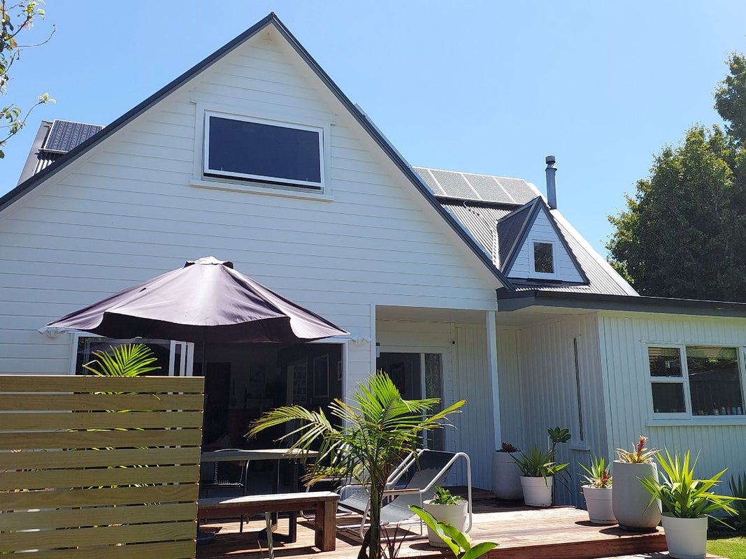 4 Smith Road, Merrilands, New Plymouth - Carousel 1