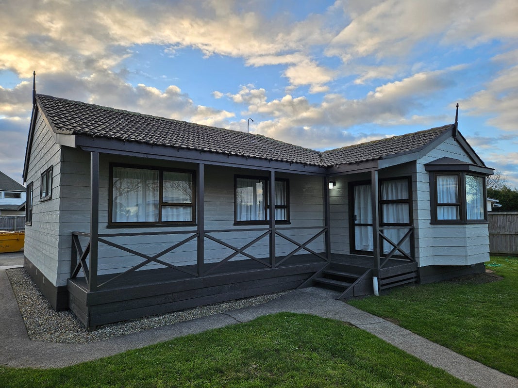 145 Burns Street, Leamington, Cambridge - Carousel 1